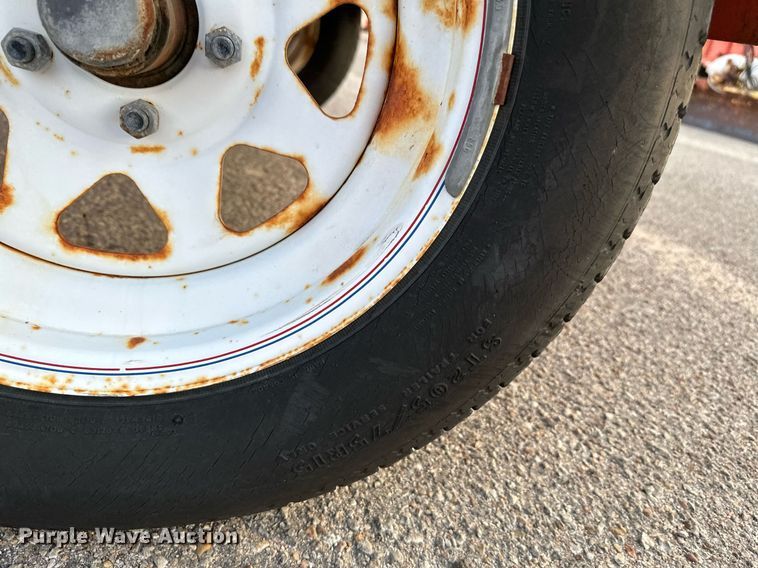 image for item NF9213 2002 Ver-Mac ST4825  arrow board trailer