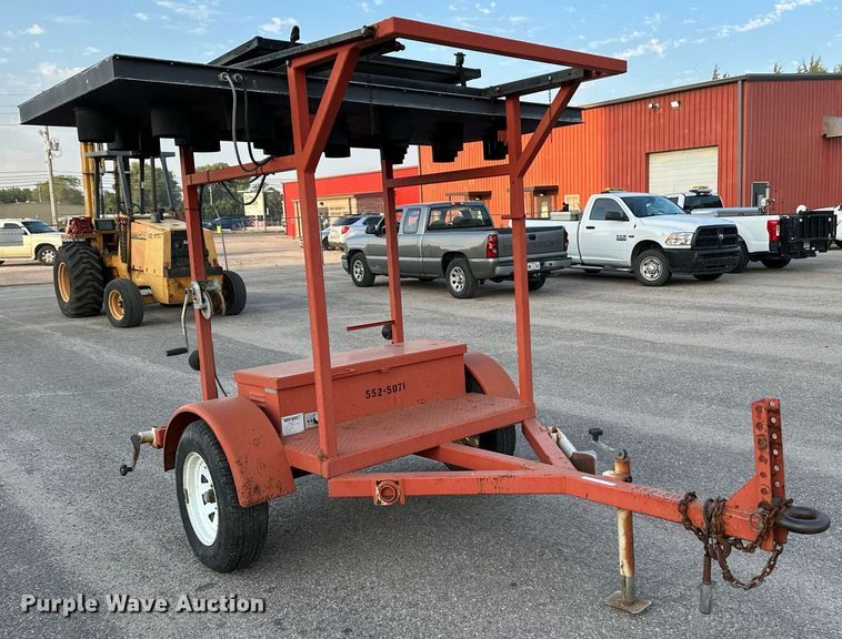 image for item NF9214 2001 Ver-Mac ST4825  arrow board trailer