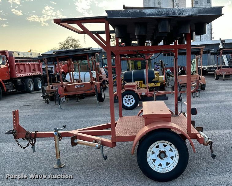 image for item NF9214 2001 Ver-Mac ST4825  arrow board trailer