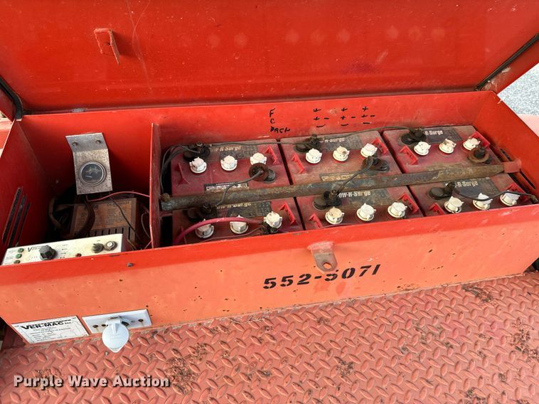 image for item NF9214 2001 Ver-Mac ST4825  arrow board trailer