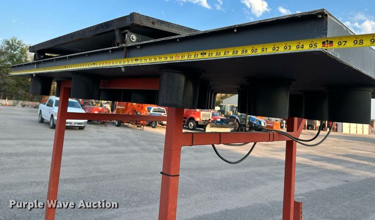 image for item NF9214 2001 Ver-Mac ST4825  arrow board trailer