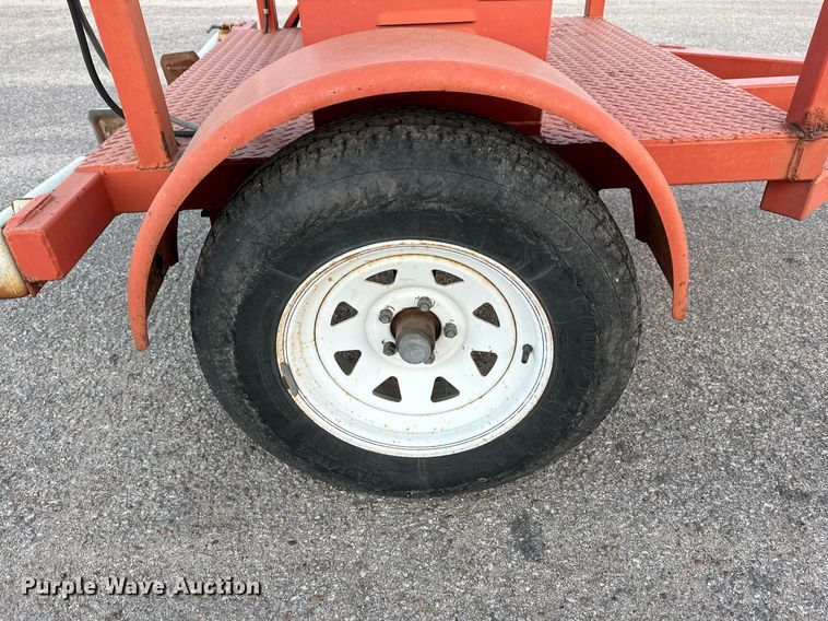 image for item NF9214 2001 Ver-Mac ST4825  arrow board trailer