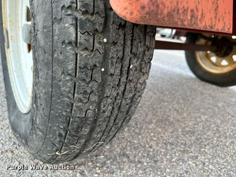 image for item NF9214 2001 Ver-Mac ST4825  arrow board trailer