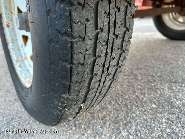 image for item NF9214 2001 Ver-Mac ST4825  arrow board trailer