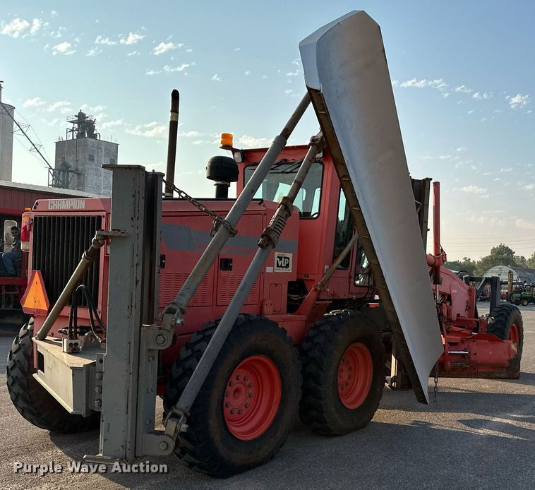 image for item NF9215 2001 Champion 710A  motor grader