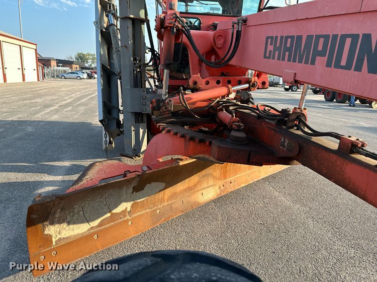 image for item NF9215 2001 Champion 710A  motor grader
