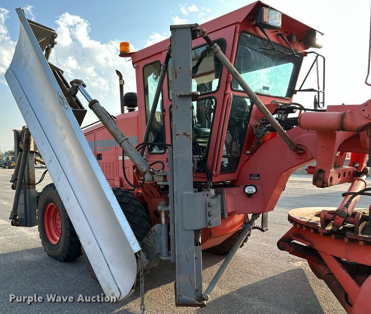 image for item NF9215 2001 Champion 710A  motor grader