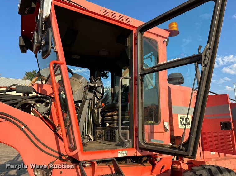 image for item NF9215 2001 Champion 710A  motor grader