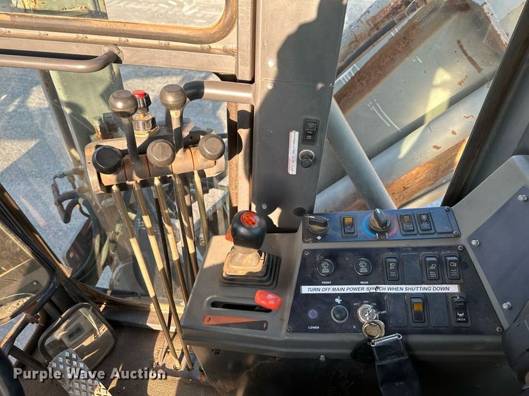 image for item NF9215 2001 Champion 710A  motor grader