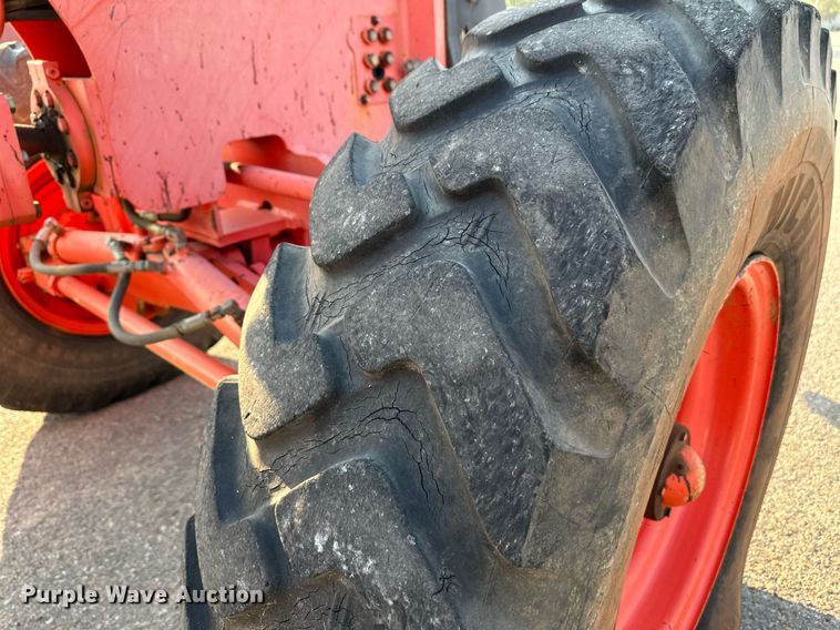 image for item NF9215 2001 Champion 710A  motor grader