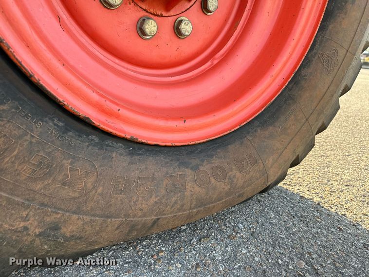 image for item NF9215 2001 Champion 710A  motor grader