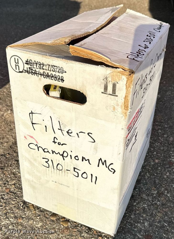 image for item NF9215 2001 Champion 710A  motor grader