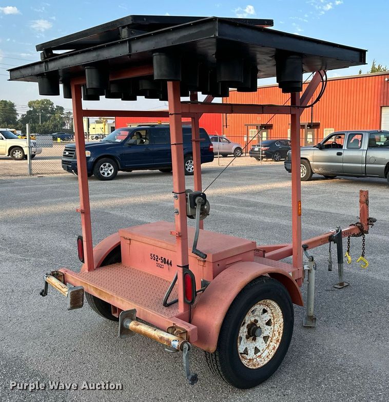 image for item NF9216 2004 Ver-Mac ST4825  arrow board trailer