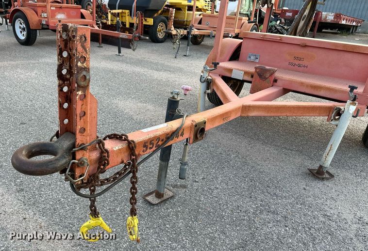 image for item NF9216 2004 Ver-Mac ST4825  arrow board trailer