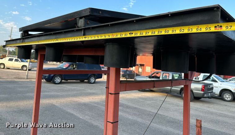 image for item NF9216 2004 Ver-Mac ST4825  arrow board trailer