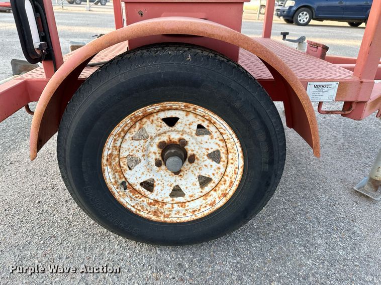 image for item NF9216 2004 Ver-Mac ST4825  arrow board trailer