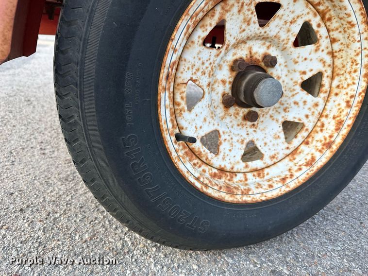 image for item NF9216 2004 Ver-Mac ST4825  arrow board trailer