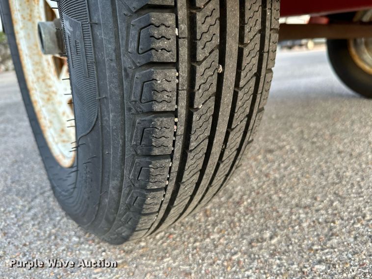 image for item NF9216 2004 Ver-Mac ST4825  arrow board trailer