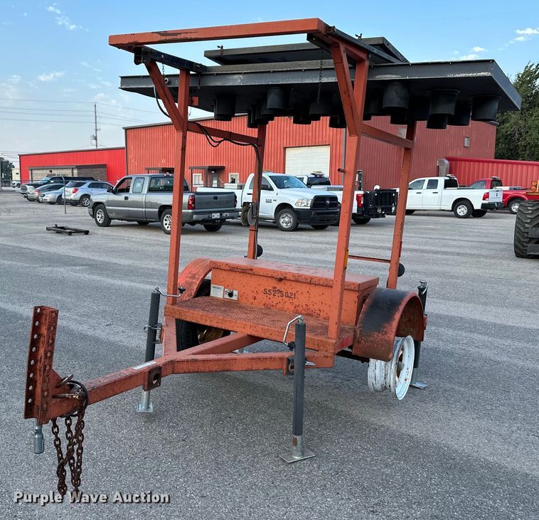 image for item NF9217 2001 Ver-Mac ST4825  arrow board trailer