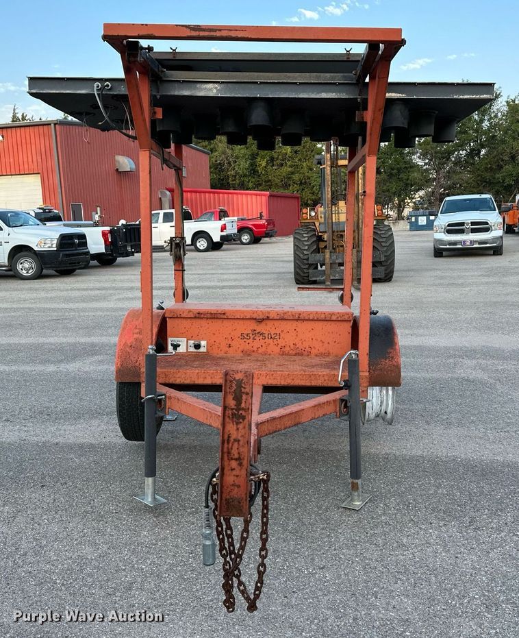 image for item NF9217 2001 Ver-Mac ST4825  arrow board trailer