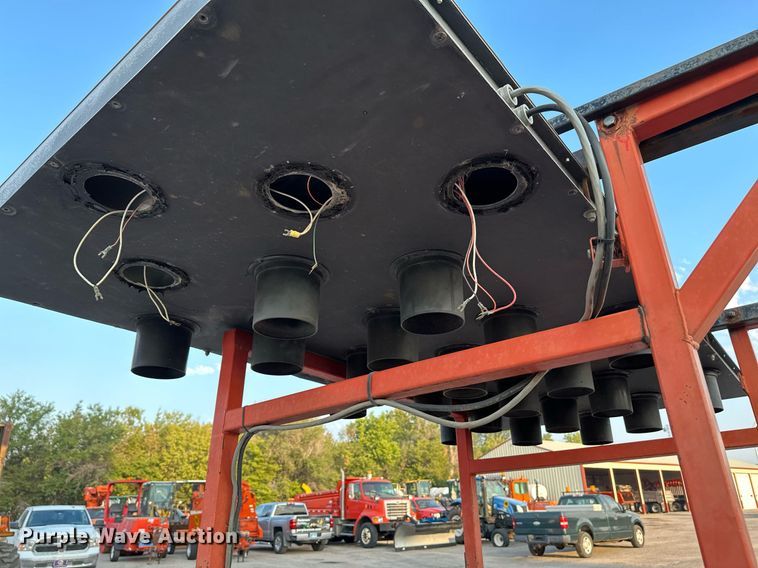 image for item NF9217 2001 Ver-Mac ST4825  arrow board trailer