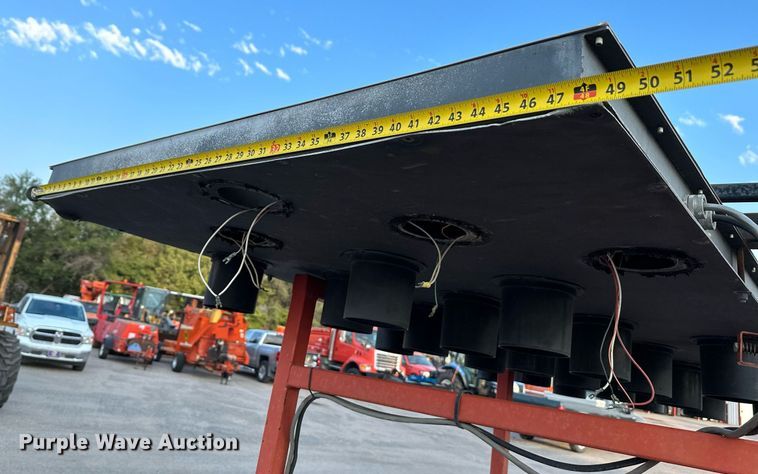 image for item NF9217 2001 Ver-Mac ST4825  arrow board trailer