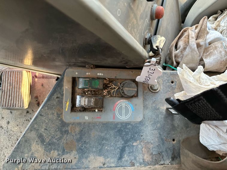 image for item NF9219 1997 Galion 830B  motor grader