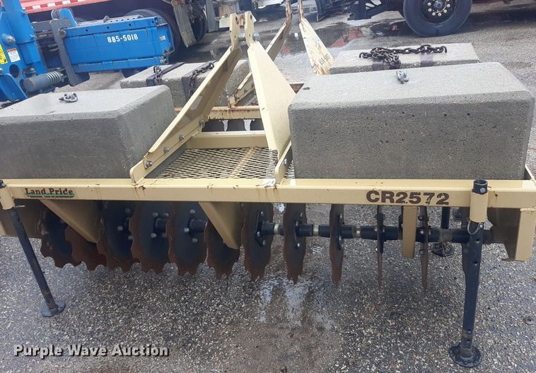 image for item NF9223 2013 Land Pride CR2572  straw crimper