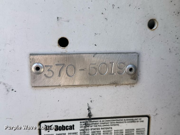 image for item NF9224 2009 Bobcat T300  tracked skid steer loader