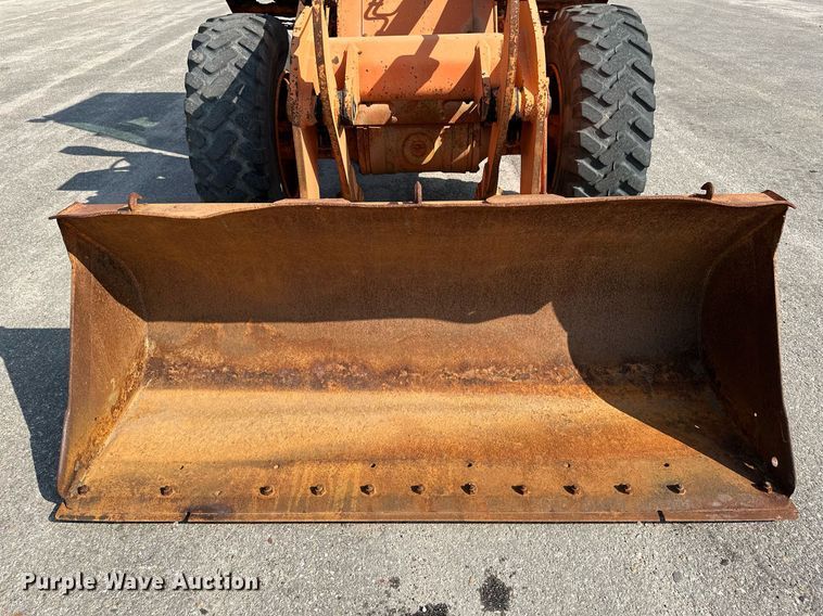 image for item NF9225 1995 Fiat-Allis FR70  wheel loader