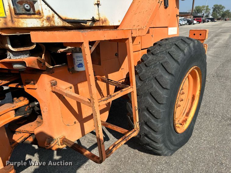 image for item NF9225 1995 Fiat-Allis FR70  wheel loader