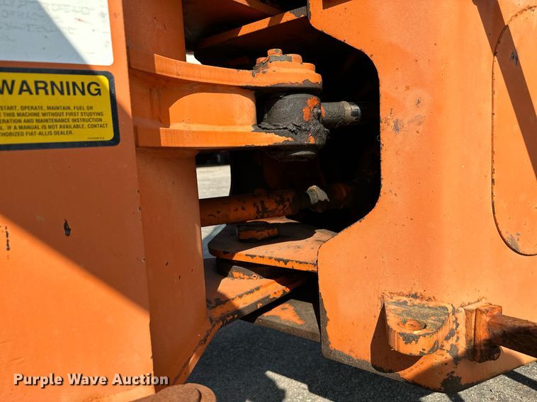 image for item NF9225 1995 Fiat-Allis FR70  wheel loader