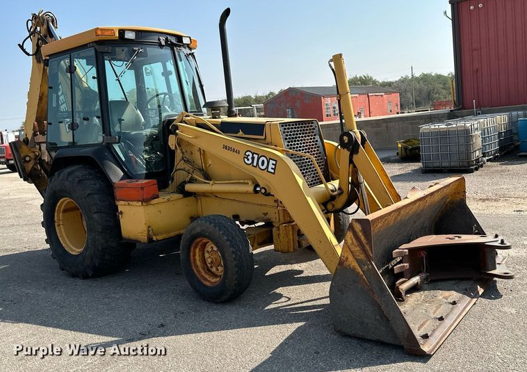 image for item NF9226 1999 John Deere 310E  backhoe