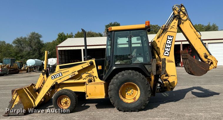 image for item NF9226 1999 John Deere 310E  backhoe