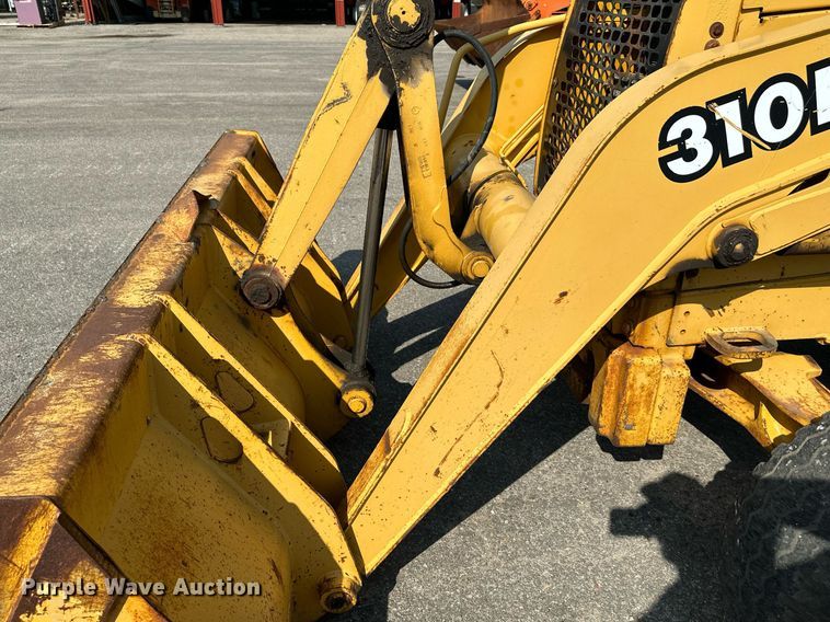 image for item NF9226 1999 John Deere 310E  backhoe
