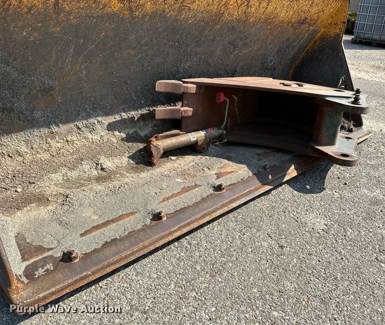 image for item NF9226 1999 John Deere 310E  backhoe