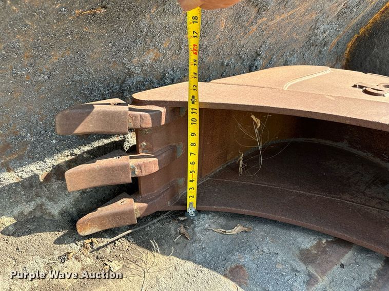 image for item NF9226 1999 John Deere 310E  backhoe