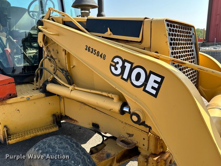 image for item NF9226 1999 John Deere 310E  backhoe