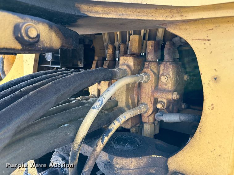 image for item NF9226 1999 John Deere 310E  backhoe