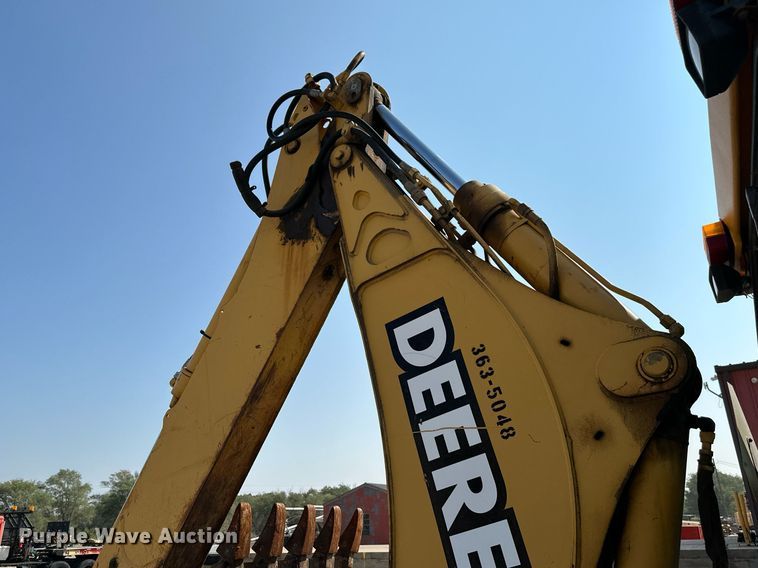 image for item NF9226 1999 John Deere 310E  backhoe