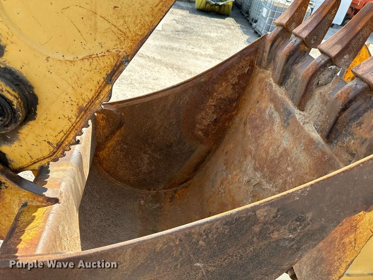 image for item NF9226 1999 John Deere 310E  backhoe