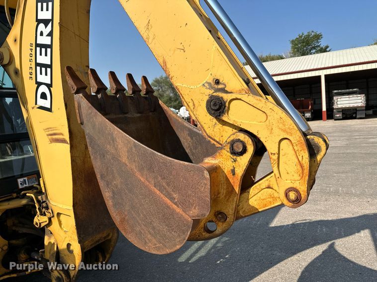 image for item NF9226 1999 John Deere 310E  backhoe