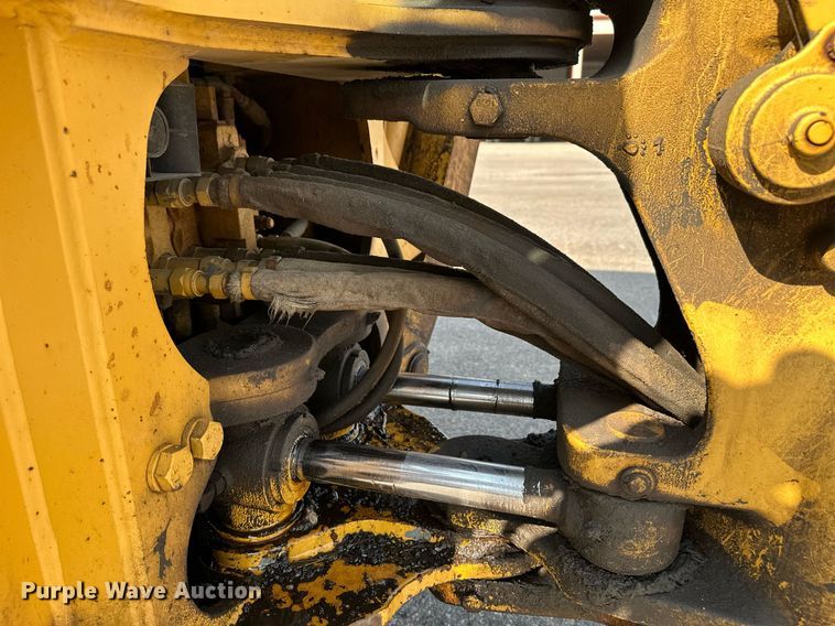 image for item NF9226 1999 John Deere 310E  backhoe