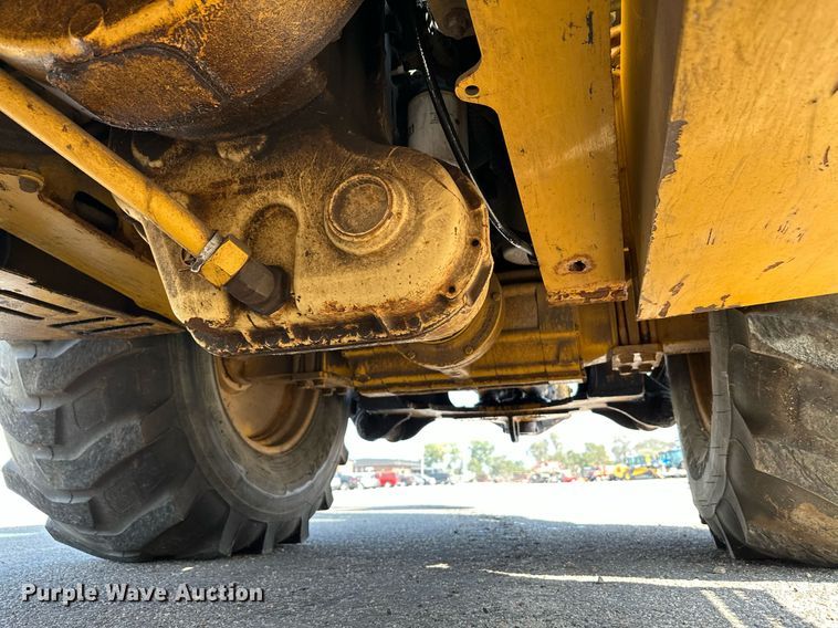 image for item NF9226 1999 John Deere 310E  backhoe