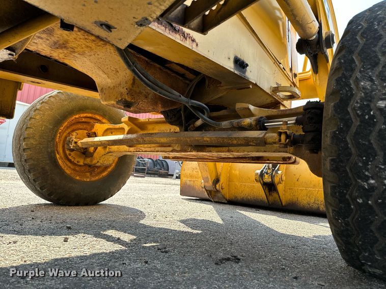 image for item NF9226 1999 John Deere 310E  backhoe