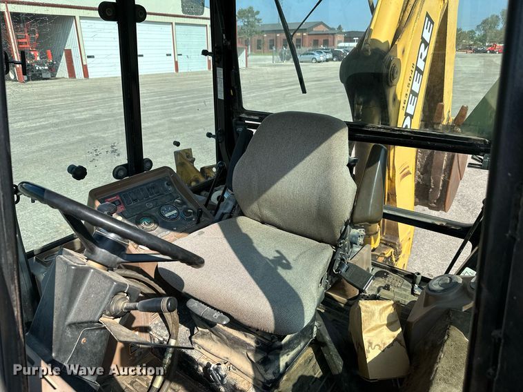 image for item NF9226 1999 John Deere 310E  backhoe