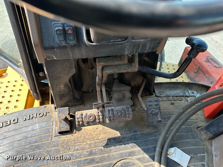 image for item NF9226 1999 John Deere 310E  backhoe