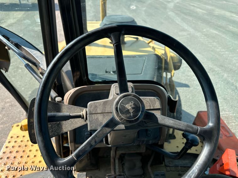 image for item NF9226 1999 John Deere 310E  backhoe