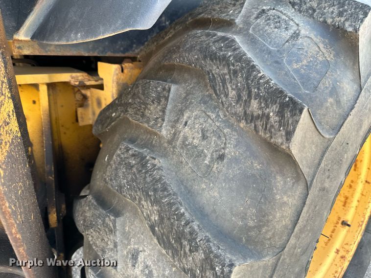 image for item NF9226 1999 John Deere 310E  backhoe