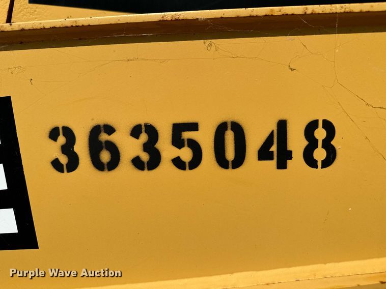 image for item NF9226 1999 John Deere 310E  backhoe